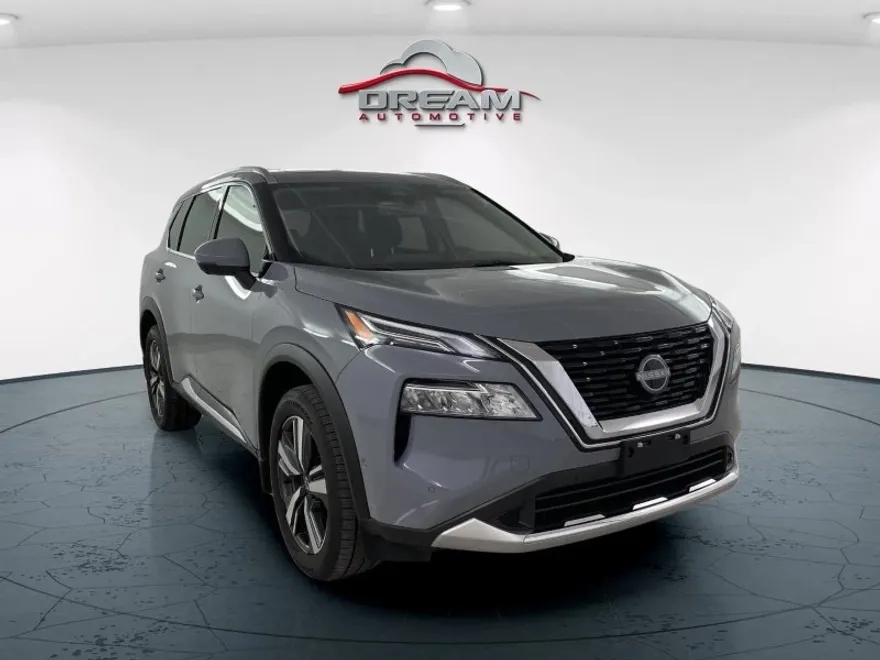2023 Nissan Rogue Platinum photo 1