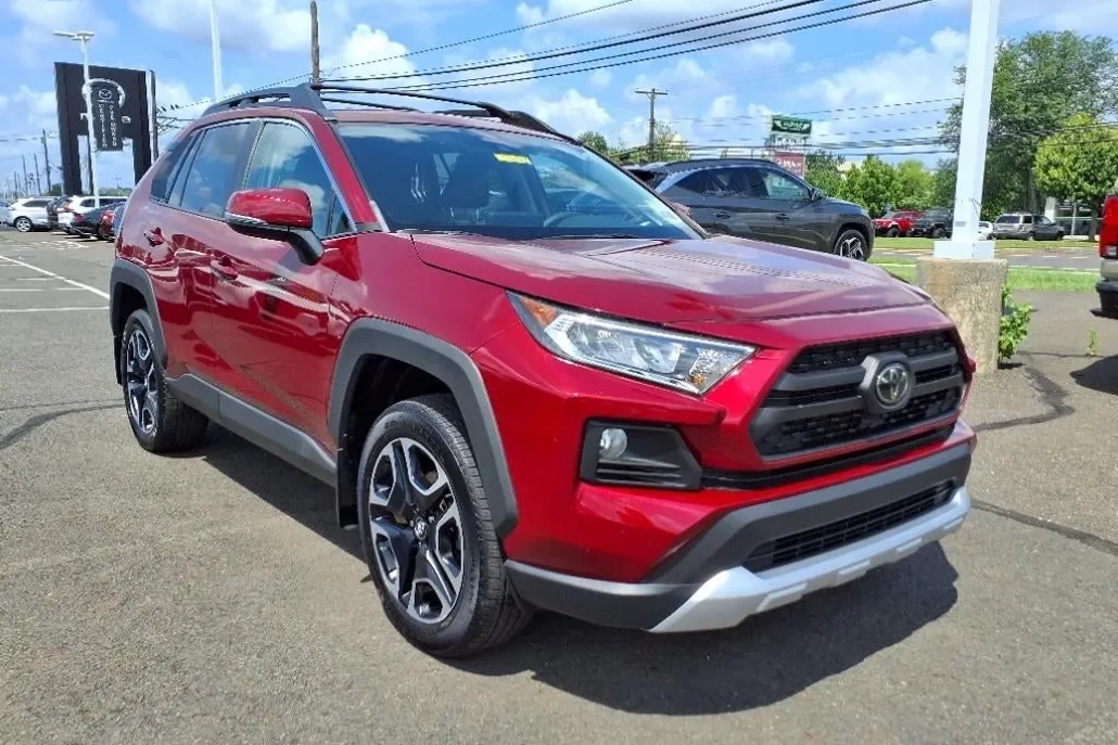 2019 Toyota RAV4 Adventure photo 1