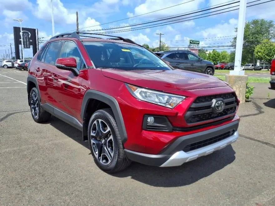 2019 Toyota RAV4 Adventure photo 1