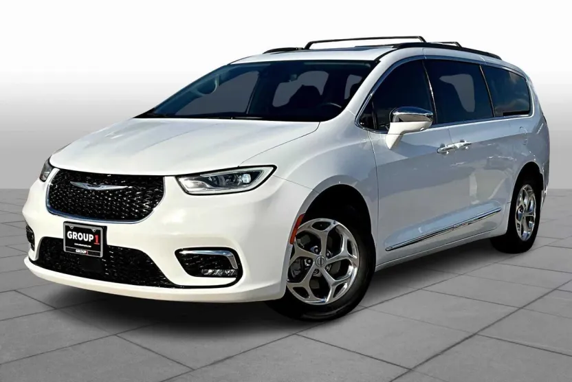 2022 Chrysler Pacifica Limited photo 1