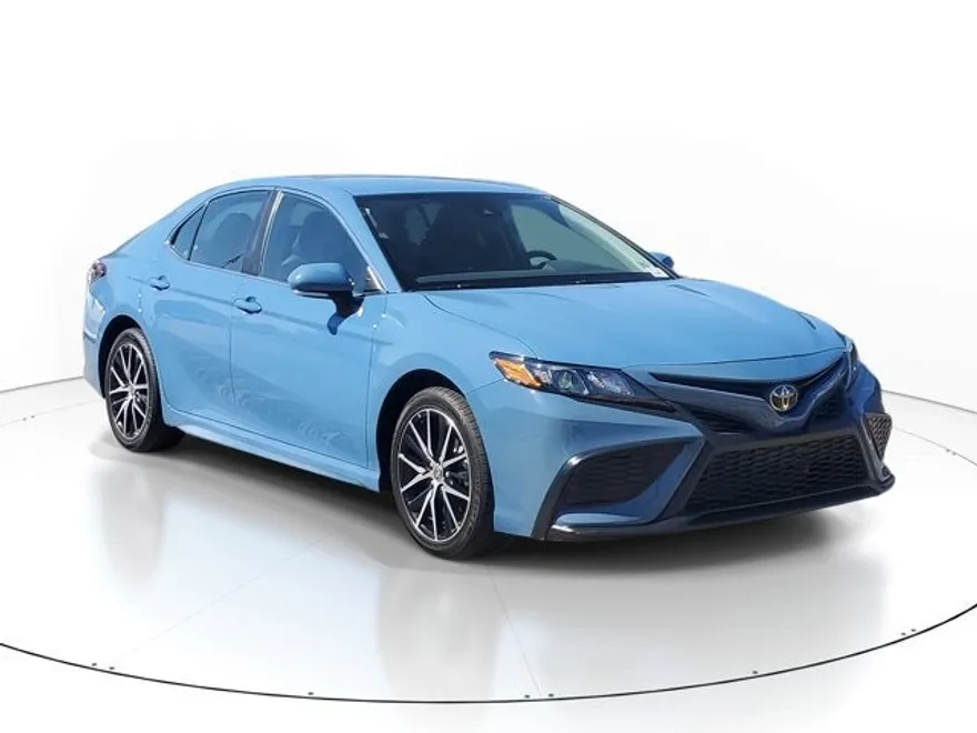 2023 Toyota Camry SE photo 1