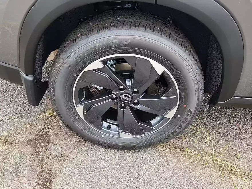 2026 Nissan Rogue SV photo 1