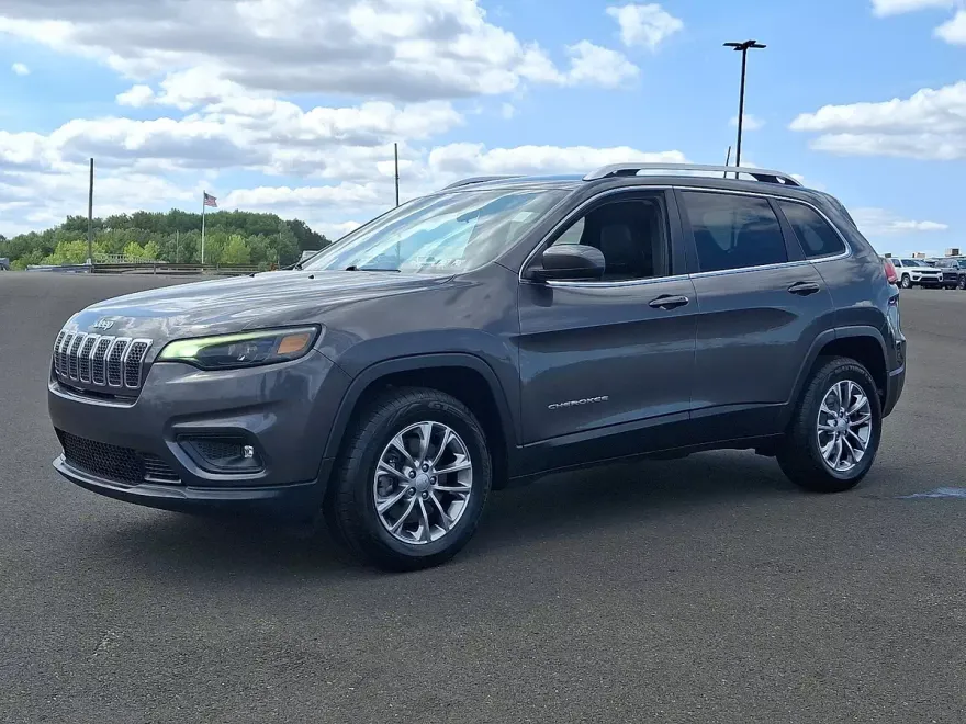 2019 Jeep Cherokee Latitude photo 1