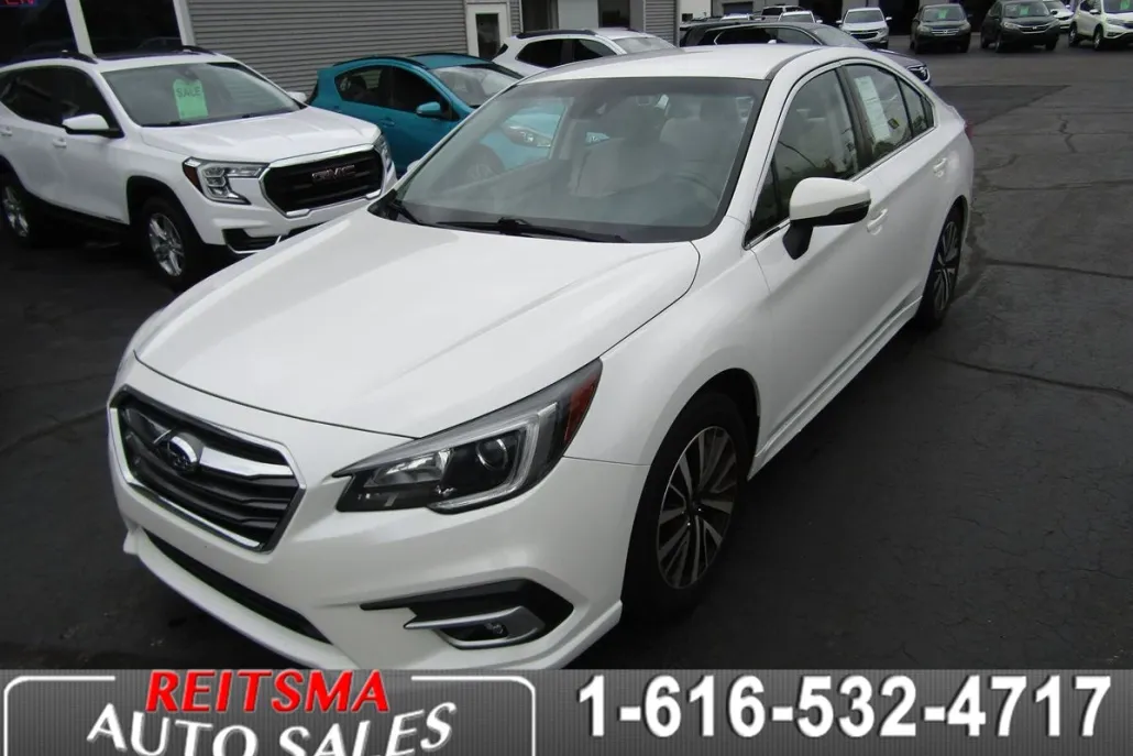 2019 Subaru Legacy Premium photo 1