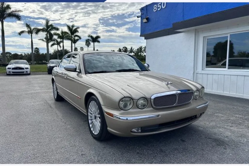 2005 Jaguar XJ Vanden Plas Super V8 LWB photo 1