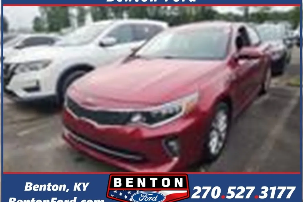 2018 Kia Optima S photo 1