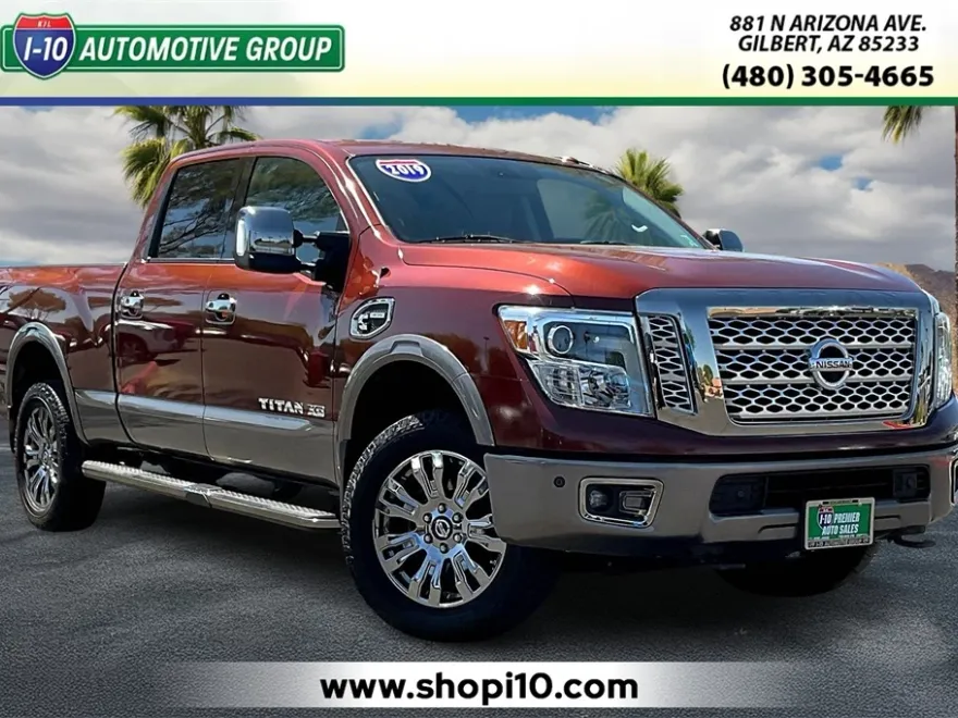 2019 Nissan Titan Platinum Reserve photo 1