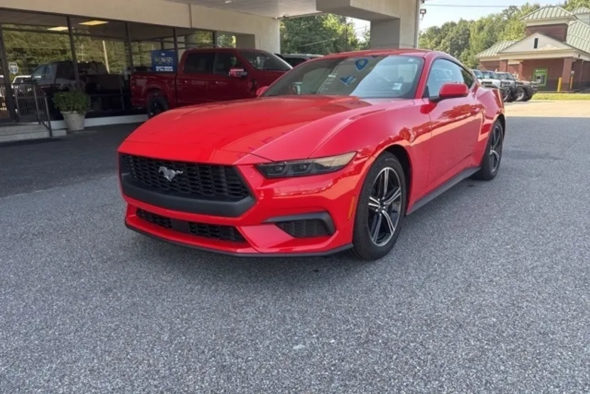 2025 Ford Mustang EcoBoost photo 1