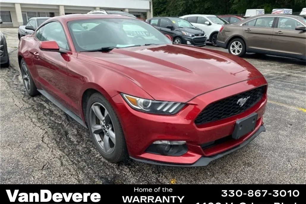 2016 Ford Mustang V6 photo 1