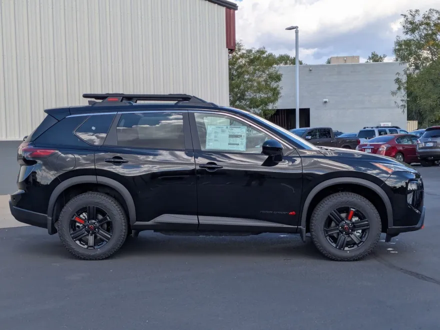 2026 Nissan Rogue SV photo 1