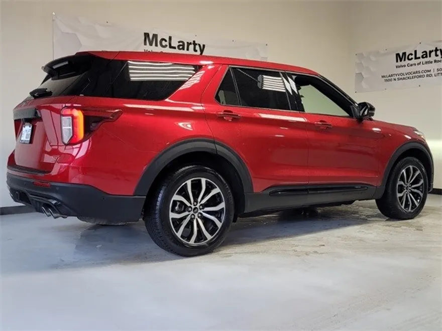 2021 Ford Explorer ST photo 1