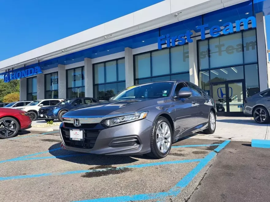 2019 Honda Accord LX photo 1