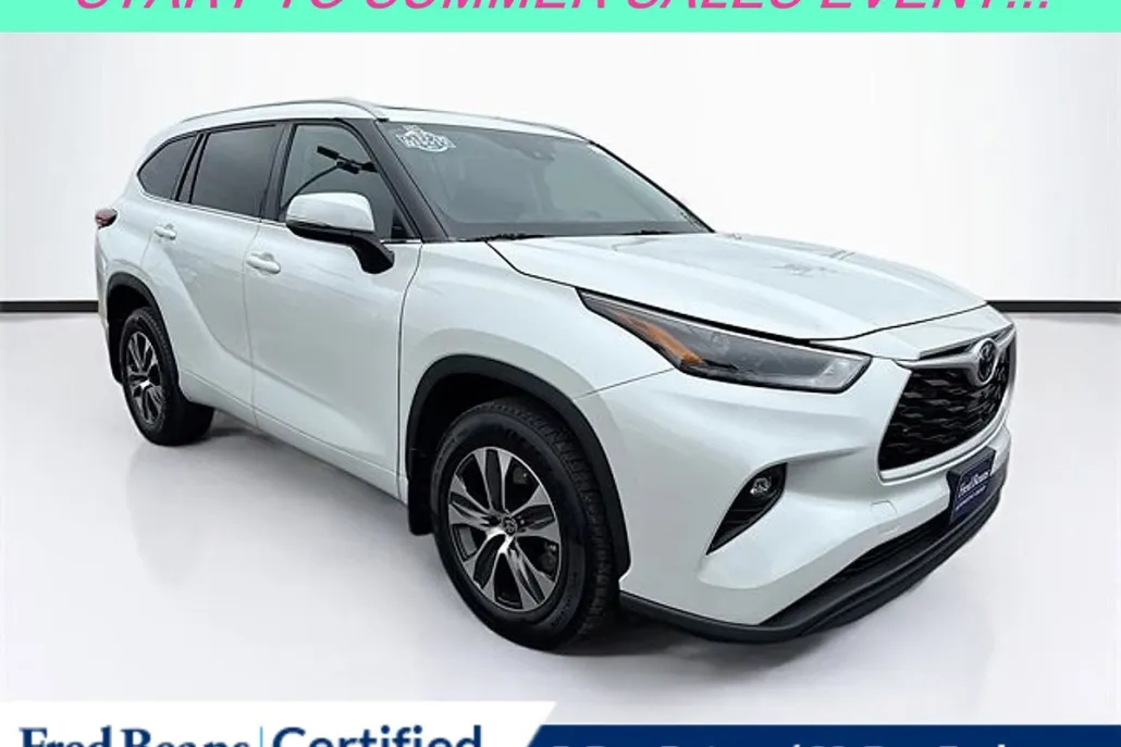 2023 Toyota Highlander XLE photo 1