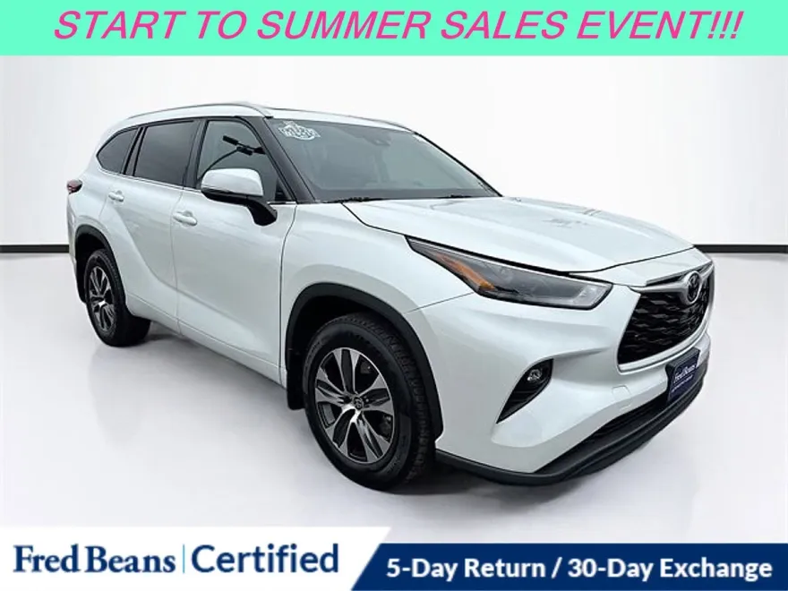 2023 Toyota Highlander XLE photo 1