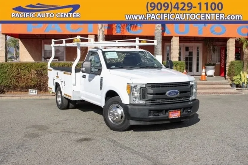 2017 Ford F-350 photo 1