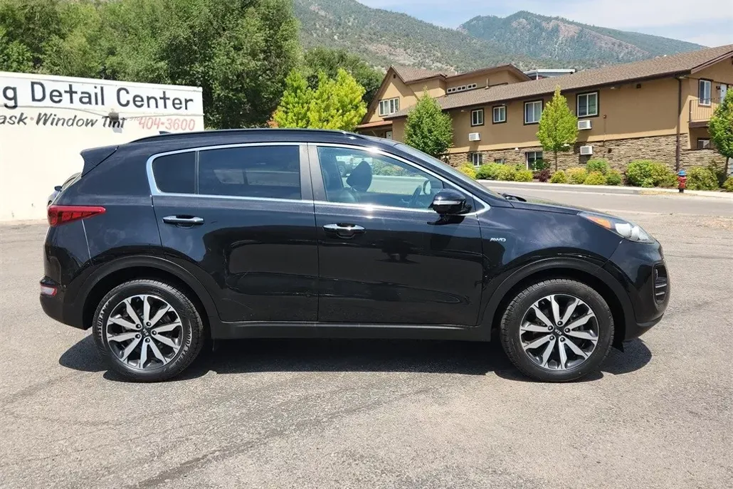 2019 Kia Sportage EX photo 1