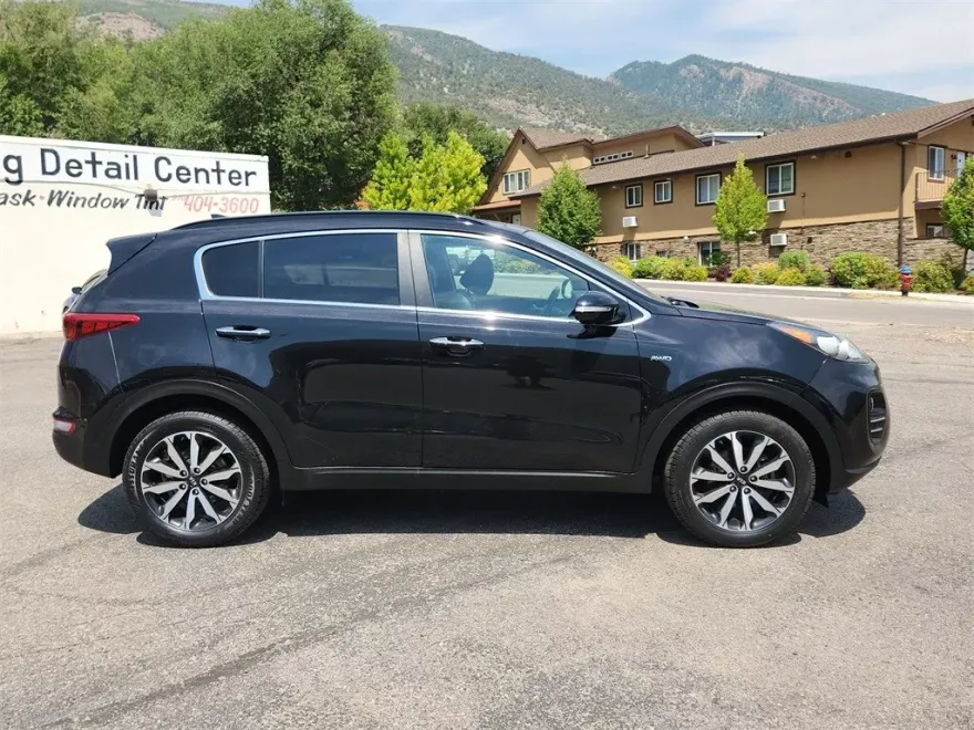 2019 Kia Sportage EX photo 1