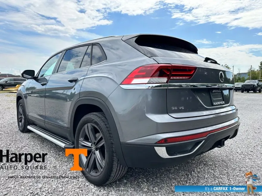 2023 Volkswagen Atlas Cross Sport V6 SE Technology photo 1