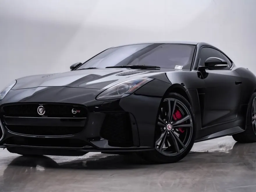 2017 Jaguar F-TYPE SVR photo 1