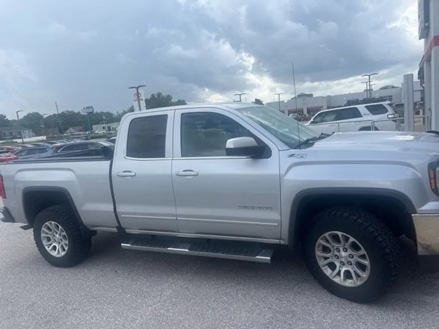 2016 Gmc Sierra 1500 SLE photo 1