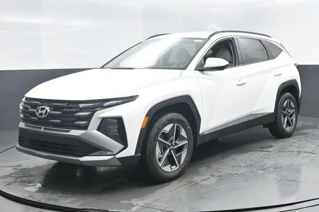 2025 Hyundai Tucson SEL photo 1