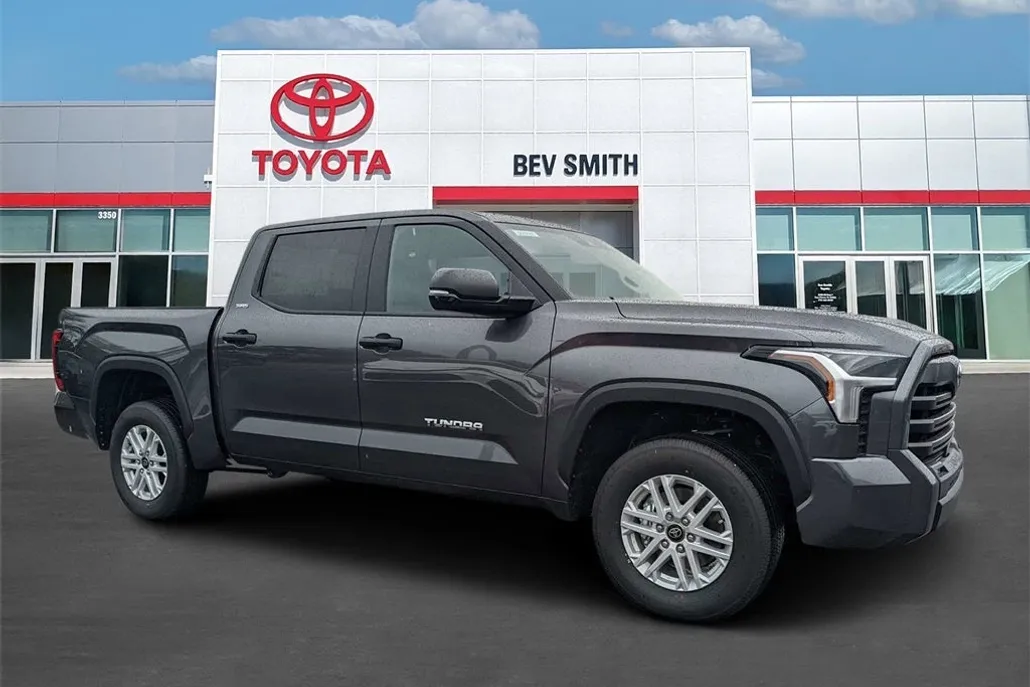 2025 Toyota Tundra SR5 photo 1
