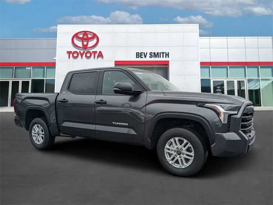 2025 Toyota Tundra SR5 photo 1