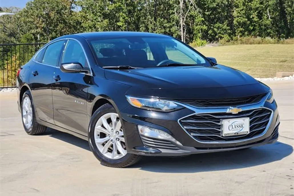 2023 Chevrolet Malibu 1LT photo 1