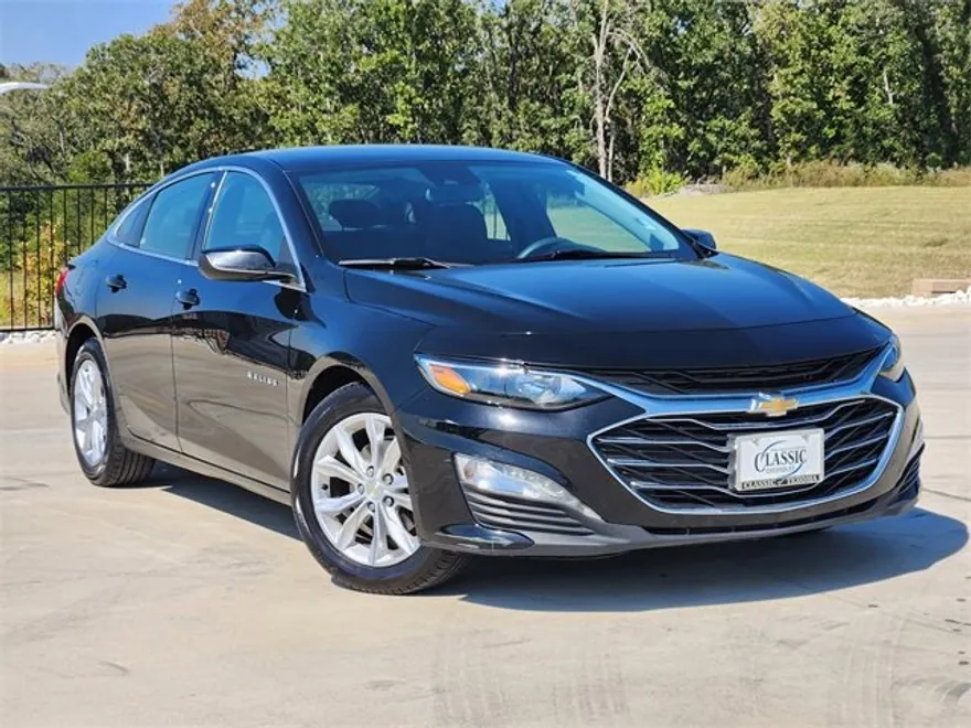 2023 Chevrolet Malibu 1LT photo 1