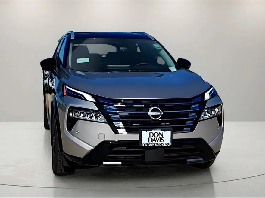 2025 Nissan Rogue Platinum photo 1
