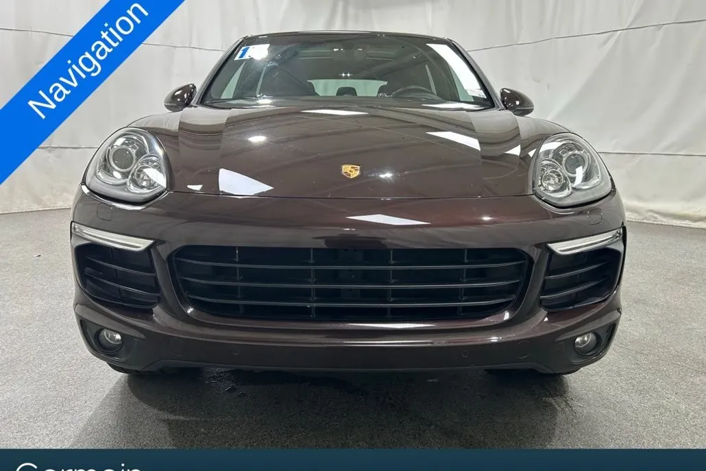 2017 Porsche Cayenne Base photo 1