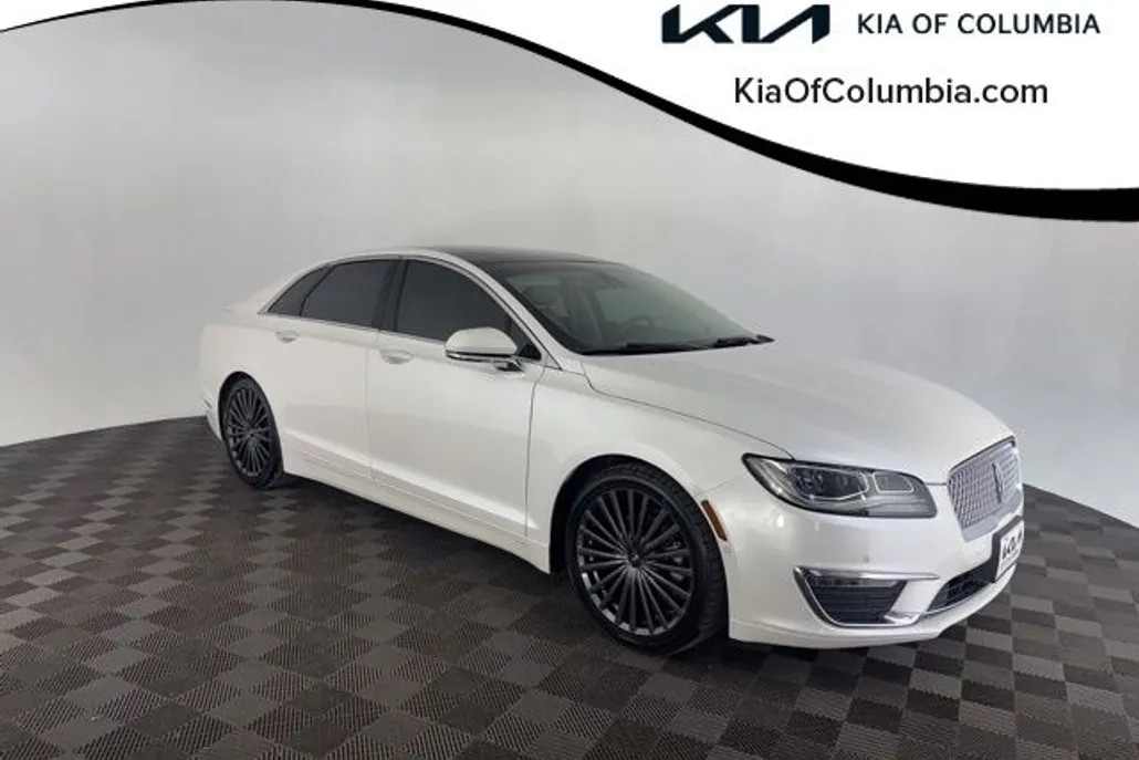 2017 Lincoln MKZ Reserve photo 1