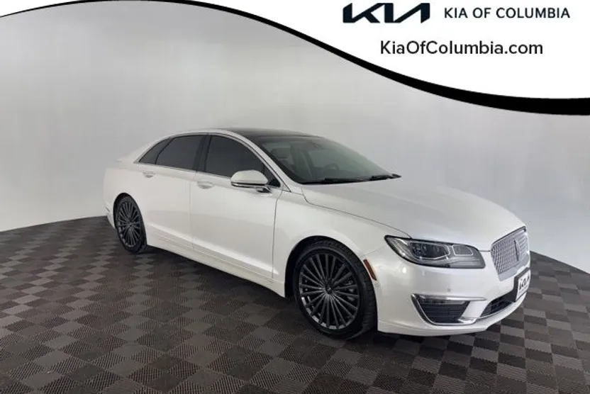 2017 Lincoln MKZ Reserve photo 1