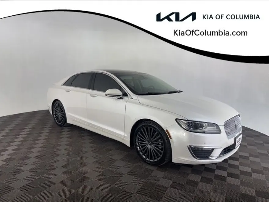 2017 Lincoln MKZ Reserve photo 1