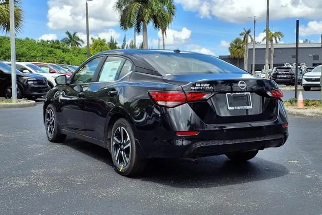 2025 Nissan Sentra SV photo 1