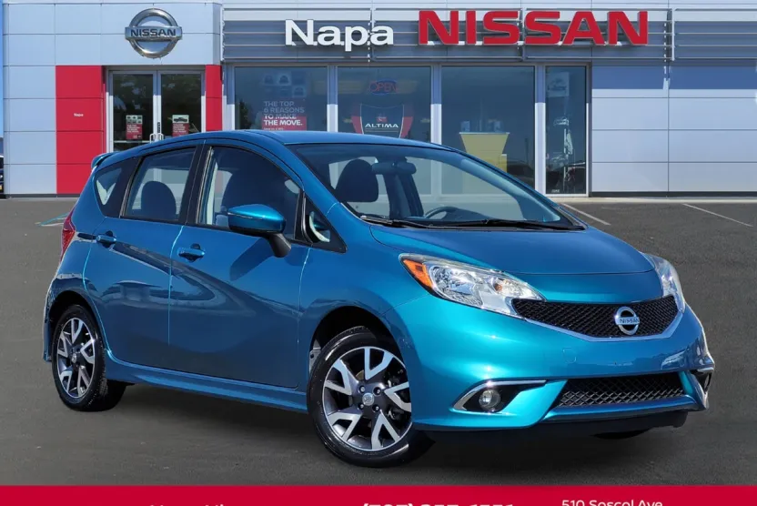 2015 Nissan Versa Note SR photo 1