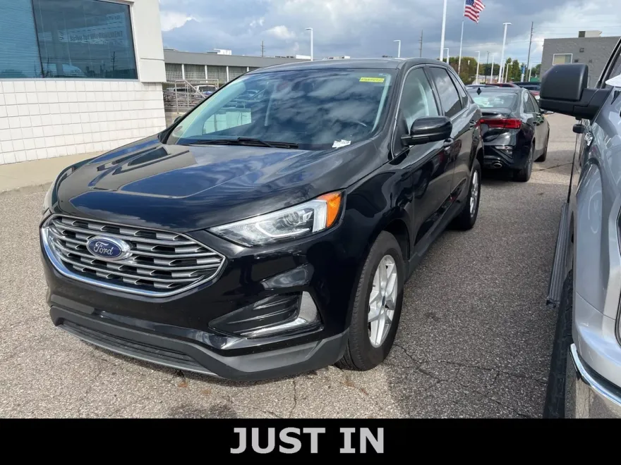 2022 Ford Edge SEL photo 1