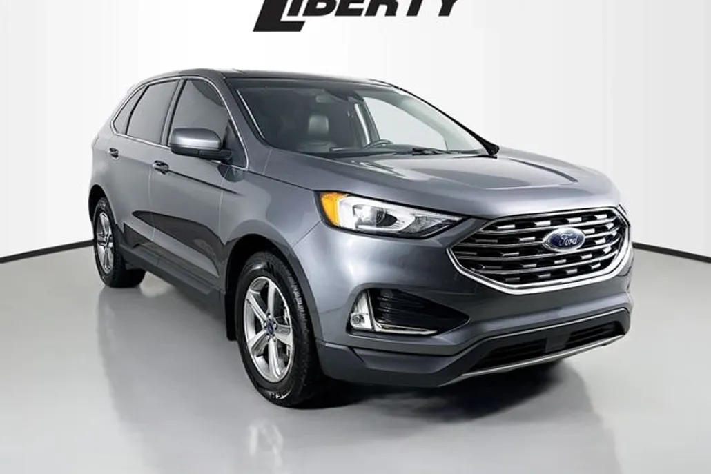 2021 Ford Edge SEL photo 1