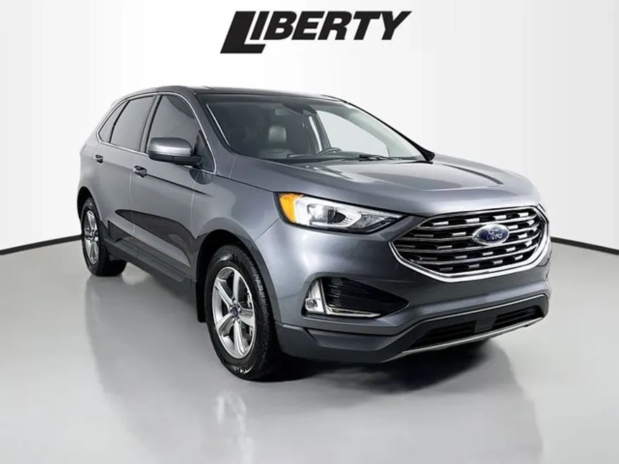 2021 Ford Edge SEL photo 1