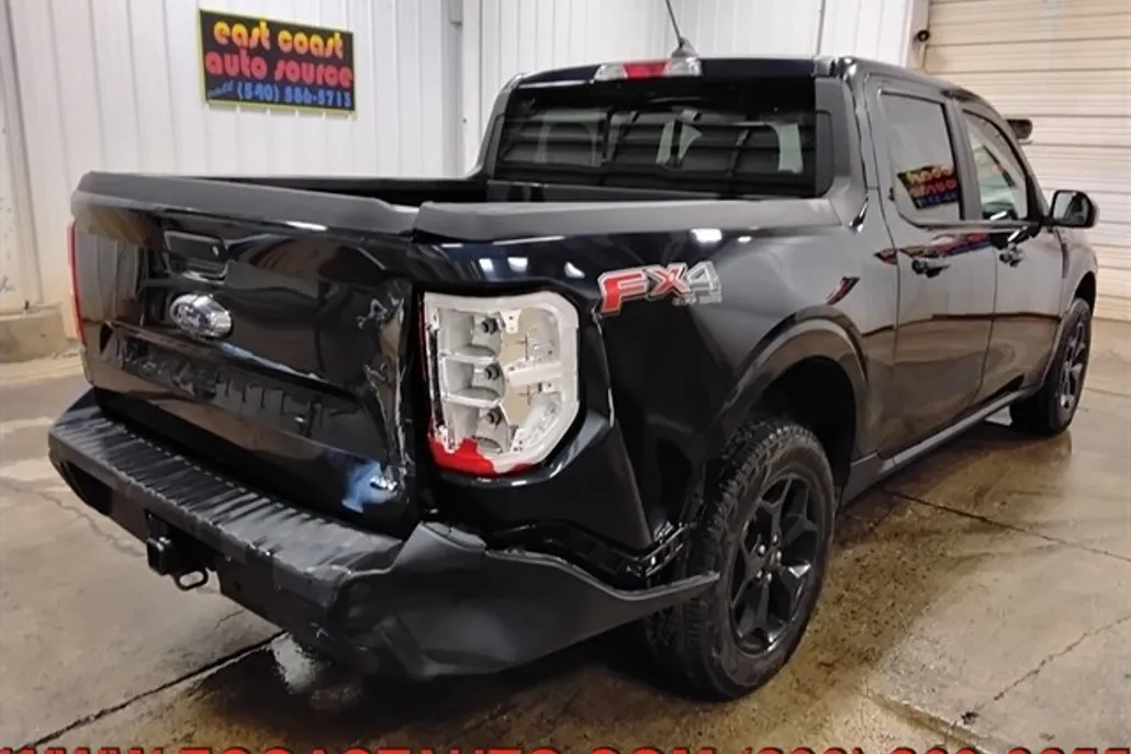 2023 Ford Maverick Lariat photo 1