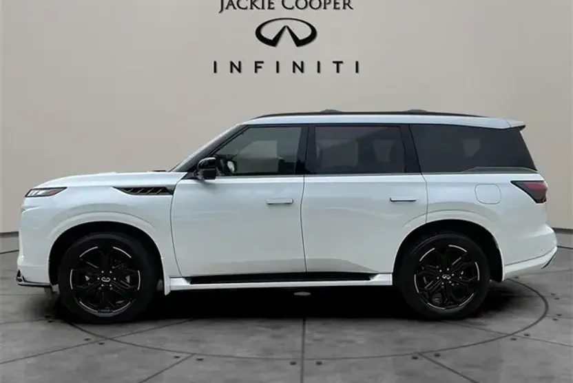 2026 Infiniti QX80 Sensory photo 1