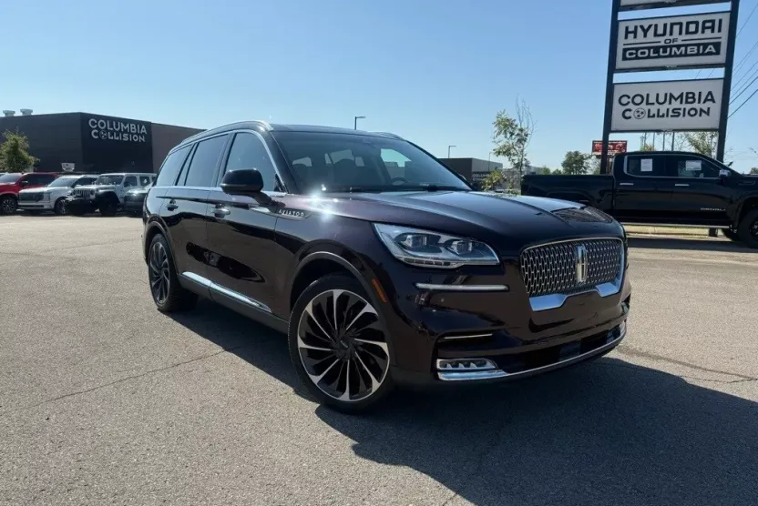 2023 Lincoln Aviator Reserve photo 1
