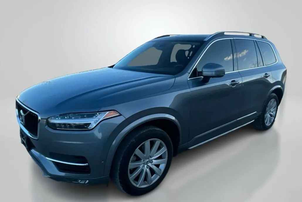 2018 Volvo XC90 T5 Momentum photo 1