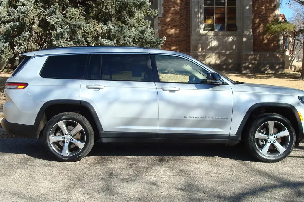 2021 Jeep Grand Cherokee Limited photo 1