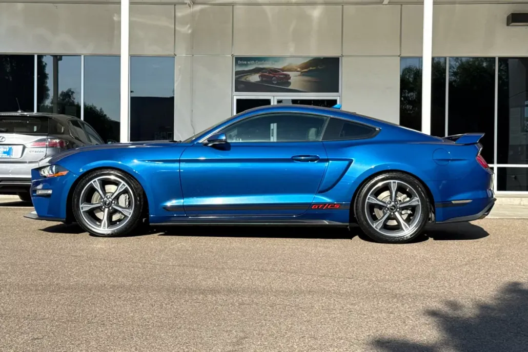 2022 Ford Mustang GT photo 1