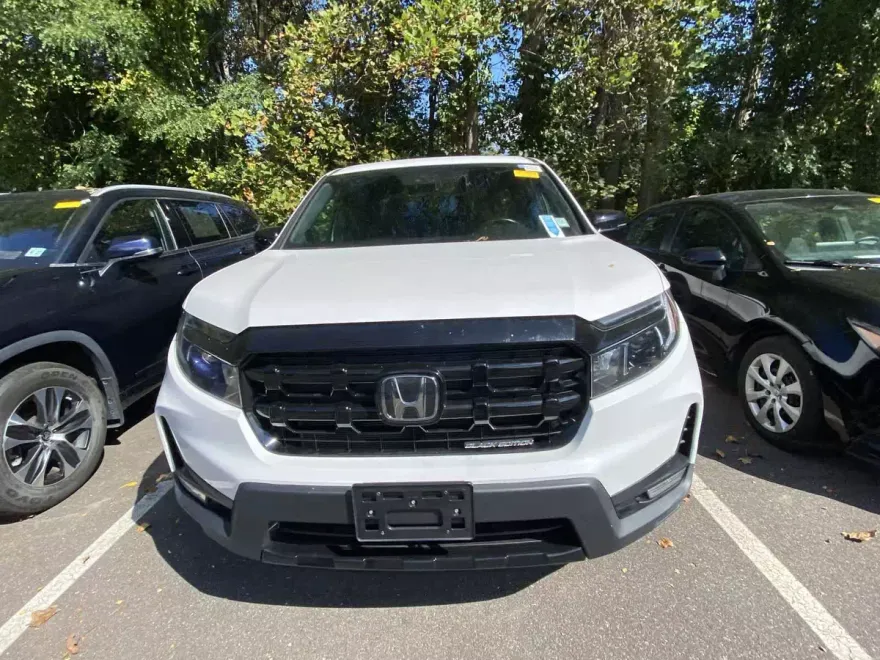 2024 Honda Ridgeline Black Edition photo 1