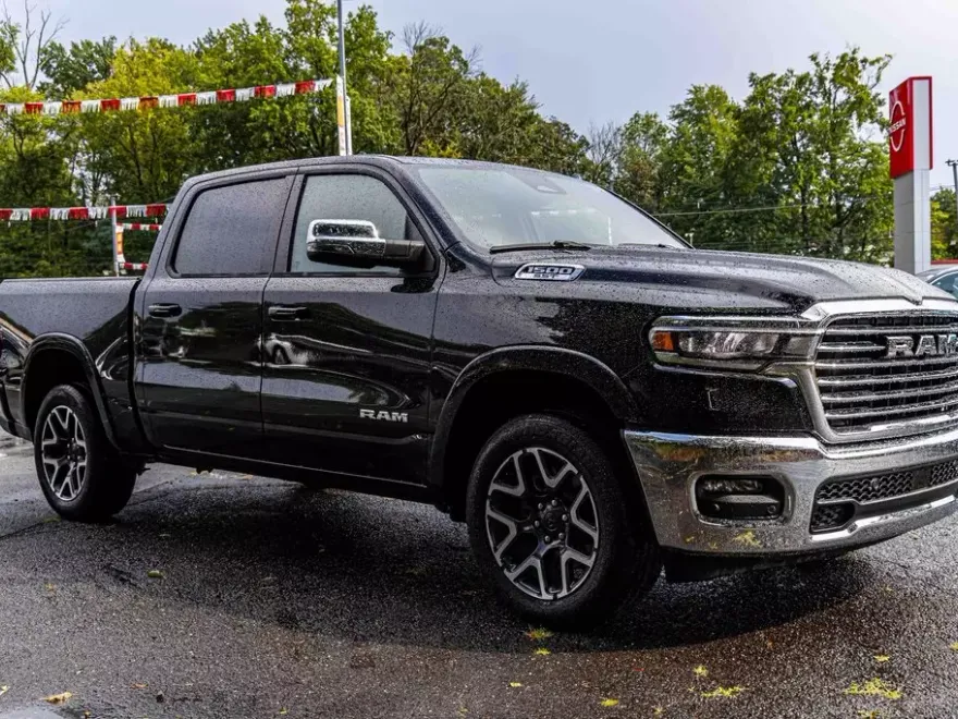 2025 Ram 1500 Laramie photo 1