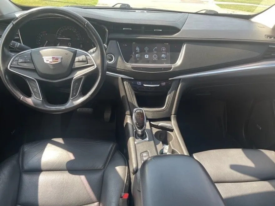 2018 Cadillac XT5 Luxury photo 1
