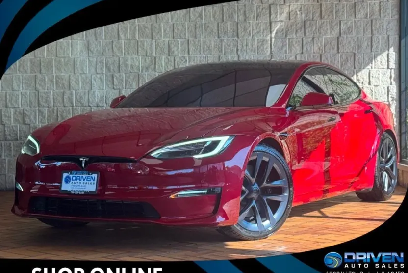 2022 Tesla Model S Plaid AWD photo 1