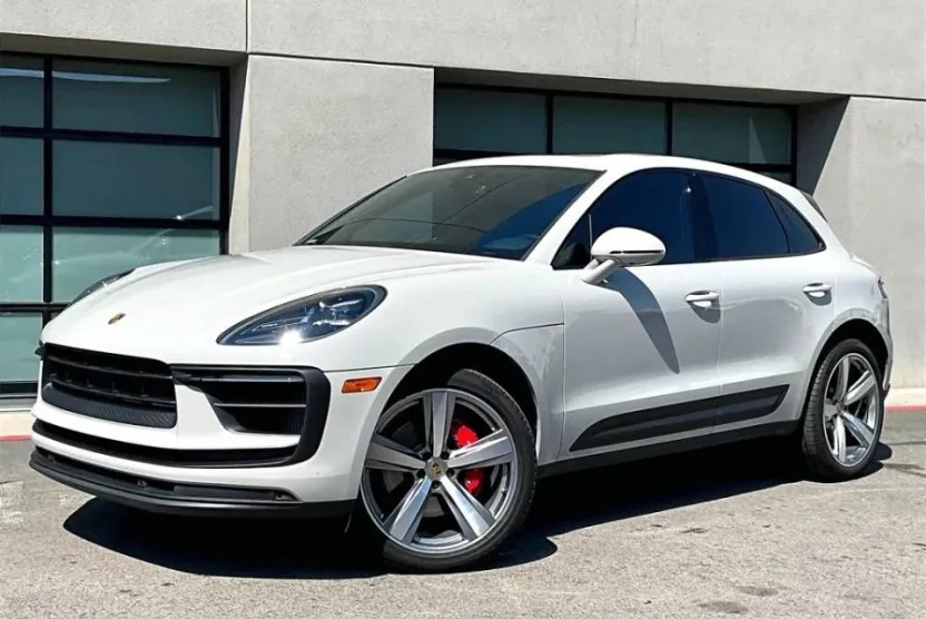 2022 Porsche Macan S photo 1